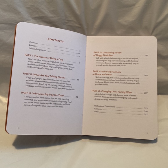 🐶🐾📙 NWT The Dog Behavior Answer Book - Picture 2 of 4